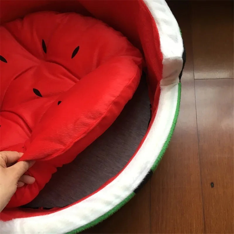 Watermelon Shaped Pet Bed – 100% Cotton Thermal Cave Kennel for Kittens & Puppies